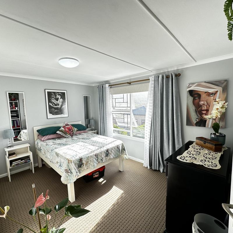 5 Bedroom Property for Sale in Reebok Western Cape